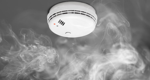 Sécurité incendie : un détecteur normalisé de fumée obligatoire dans chaque  logement
